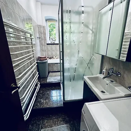 Lejlighed Grottgera 9 *